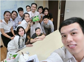 นักศึกษา MK รุ่น37
มอบของขวัญให้อาจารย์เนื่องในโอกาส
ต้อนรับปีใหม่