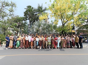 คณบดี
ว.นวัตกรรมเปิดงานอนุรักษ์และสืบสานประเพณีสงกรานต์ประจำปี
2561