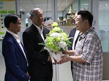 ผู้บริหาร ว.นวัตกรรมฯ ร่วมแสดงความยินดี
กับรองอธิการบดีฝ่ายแผนงานและประกันคุณภาพ