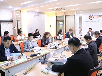 20 พฤศจิกายน 2561
วิทยาลัยนวัตกรรมและการจัดการ
จัดประชุมคณะกรรมการอำนวยการ
ครั้งที่4/2561 โดยได้รับเกียรติจาก
รศ.ดร.ฤๅเดช เกิดวิชัย
อธิการบดีมหาวิทยาลัยราชภัฏสวนสุนันทา
เป็นประธานในการประชุม ณ
ห้องประชุมใหญ่วิทยาลัยนวัตกรรมและการจัดการ
อาคารเหมวดีพิทักษ์(