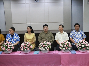 ๙ เมษายน ๒๕๖๒ ผศ.ดร.บัณฑิต ผังนิรันดร์
คณบดีวิทยาลัยนวัตกรรมและการจัดการ
พร้อมด้วยคณะผู้บริหาร คณาจารย์
เจ้าหน้าที่ และนักศึกษา
ร่วมพิธีรดน้ำขอพรผู้บริหารเนื่องในวันสงกรานต์
ประจำปี ๒๕๖๒ ณ ห้องประชุมช่อแก้ว ชั้น ๕
อาคาร31