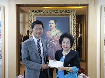 เมื่อวันที่ 25 กันยายน 2562
รองศาสตราจารย์ ดร.ฤๅเดช เกิดวิชัย
อธิการบดีมหาวิทยาลัยราชภัฏสวนสุนันทา
รับมอบเงินบริจาคเป็นแคชเชียร์เช็คจำนวน
1,000,000 บาท จากนางวรรณี ปัญจทรัพย์