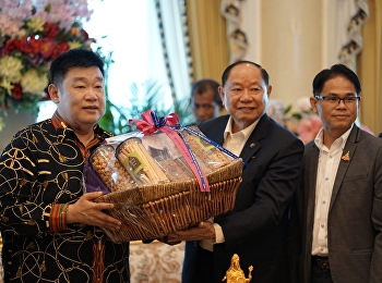 ผู้ช่วยศาสตราจารย์ ดร.บัณฑิต ผังนิรันดร์
คณบดีวิทยาลัยนวัตกรรมและการจัดการ
พร้อมด้วยคณะผู้บริหาร อาจารย์
และรักษาการหัวหน้าสำนักงาน
เข้าพบเพื่อแสดงความยินดีกับท่าน ดร.ปัญญา
โชติเทวัญ
เนื่องในโอกาสที่สภามหาวิทยาลัยมีมติเห็นชอบให้
ดร.ปัญญา โชติเทวัญ ได้รับเ