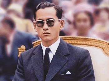 วันคล้ายวันพระบรมราชสมภพ
พระบาทสมเด็จพระบรมชนกาธิเบศร
มหาภูมิพลอดุลยเดชมหาราช บรมนาถบพิตร