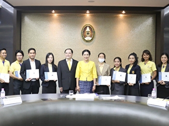 วิทยาลัยนวัตกรรมและการจัดการ
ขอแสดงความยินดีกับ นางสาวกุลรดา
ชีรนรวนิชย์
เจ้าหน้าที่สายสนับสนุนวิชาการ
วิทยาลัยนวัตกรรมและการจัดการ
ในโอกาสที่ได้รับเกียรติบัตรผู้มีผลสอบ
SSRU-TEP สูงสุด 10 อันดับ