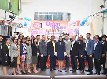 7 ธันวาคม 2563 รองศาสตราจารย์ ดร.บัณฑิต
ผังนิรันดร์
คณบดีวิทยาลัยนวัตกรรมและการจัดการ
พร้อมบุคลากร เปิดงาน Open House CIM 2020
ณ ลานกิจกรรมลานไม้
วิทยาลัยนวัตกรรมและการจัดการ