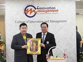 รศ.ดร.บัณฑิต   ผังนิรันดร์  ร่วมลงนาม
ในพิธีสถาปนาความร่วมมือทางวิชาการ