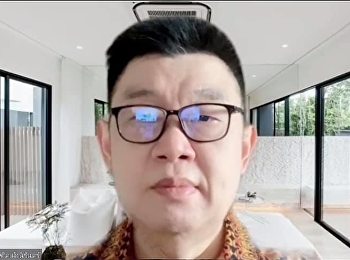 Assoc.Prof.Dr.Bundit Pungnirund,
chairman of the meeting Guidelines for
submitting research proposals Fiscal
Year 2016