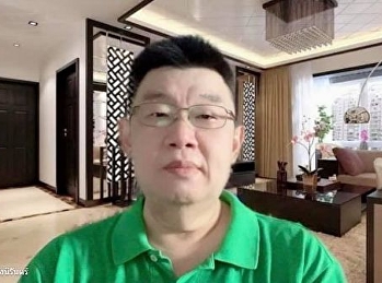 Dean of the College of Innovation and
Management attended the meeting to
clarify the framework for evaluation of
government performance