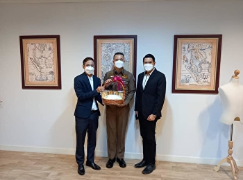 Lecturer of Security Management
Innovation Course met with Police Major
General Apichart Suriboonya, Deputy
Commissioner of the Tourist Police. To
discuss the implementation of an MOU
between Suan Sunandha Rajabhat
University and the Tourist Police Headqu