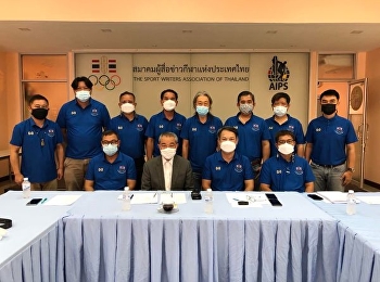 President of the Master of Business
Administration Program Sports Management
attend the award meeting “Excellent
Athletes Day”