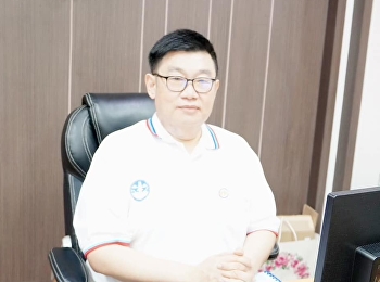 Assoc. Prof. Dr. Bundit Phangnirand
attended the thesis examination. of
Doctor of Business Administration
students