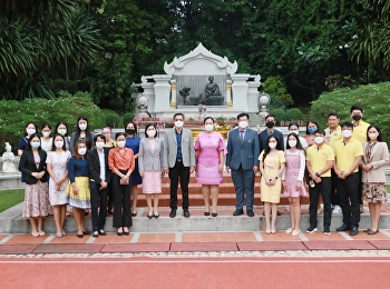 Ceremony to pay homage to Her Majesty
Queen Sunandha Kumariratana Phra
Borommaratchathewi .For good fortune.