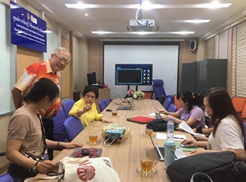 Doctor of Philosophy Program Department
of Management Innovation, led by Asst.
Prof. Dr. Thanapon Kothan along with
Assoc. Counseling for Chinese students
After the thesis outline examination at
Conference Room 1, College of Innovation
and Management