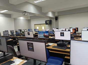 ติดตั้งโปรแกรมใหม่ และอัปเดตโปรแกรมต่าง
ๆ ที่ใช้สำหรับการเรียนการสอน