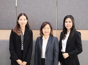 ศ.ดร.วิไลลักษณ์ รักบำรุง
รองคณบดีฝ่ายแผนงานและประกันคุณภาพ
พร้อมด้วย ผศ.ดร.อาภาภรณ์ โพธิ์กระจ่าง
ประธานหลักสูตรการจัดการมหาบัณฑิต
สาขาวิชานวัตกรรมการจัดการ และ
ผศ.ดร.ศุภรา เจริญภูมิ
อาจารย์ผู้รับผิดชอบหลักสูตรจัดการมหาบัณฑิต
สาขาวิชานวัตกรรมการจัดการ วิทย