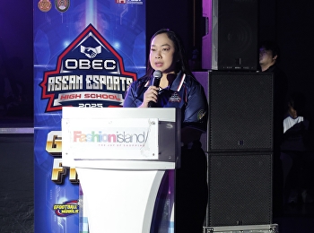 Asst. Prof. Dr. Cholpassorn
Sitthivorongchai, Dean of the College of
Innovation and Management, representing
Suan Sunandha Rajabhat University,
presented the performance report at the
Closing and Awards Ceremony of the 