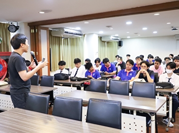 Students from the Innovation Management
Program (Bilingual Program) participated
in the “Human Library” project,
featuring a special lecture on the
topic: